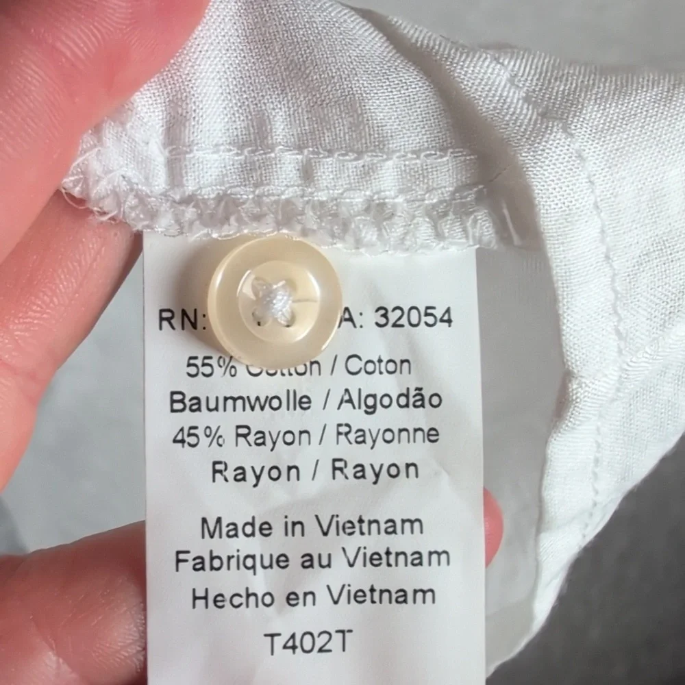 537-NWT Anthropologie Cream Sleeveless Blouse - Picture 8 of 8